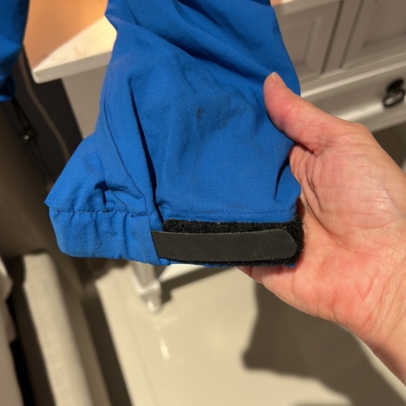 Men raining jacket. Used but perfect condition. M/M - Picture 6 of 7